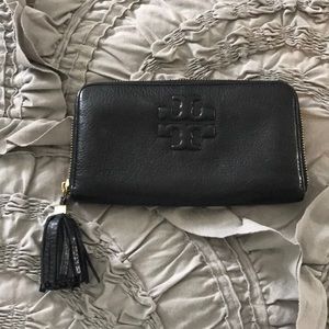 Tory Burch Black Thea wallet
